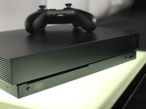 Xbox One X blu ray slot
