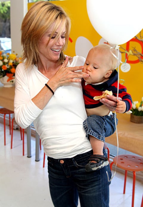 Modern Family's Julie Bowen Celebrates Twins’ 1st Birthday - Us Weekly