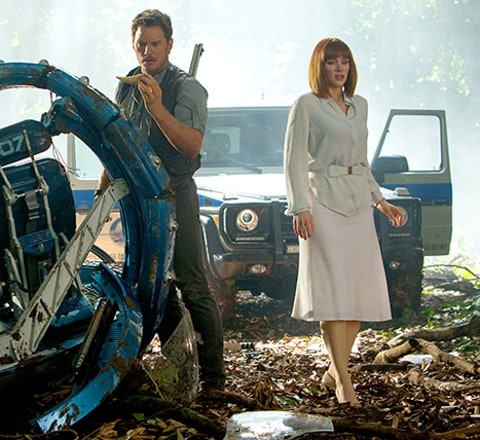 jurassic world actress shoes bryce dallas howard swears off heels for jurassic world 2 jurassic world actress shoes bryce dallas howard swears off heels for jurassic world 2