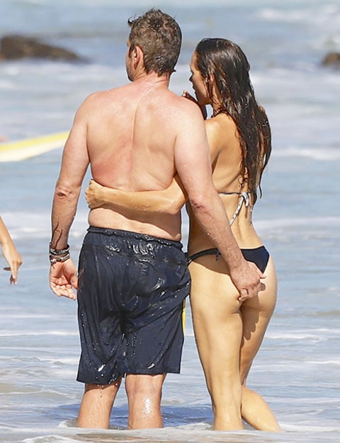 gerard butler dating jennifer aniston 072243561