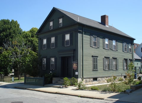 The Borden home on Second Street in Fall River, Massachusetts, where the murders of Lizzie Borden's parents occurred, is now a bed and breakfast.