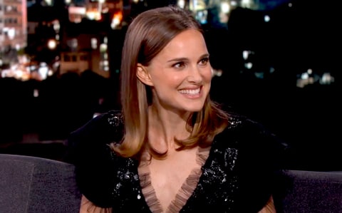 Natalie Portman struggles with French etiquette rules