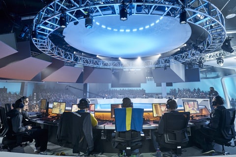 Overwatch Arena and Competitors at Blizzcon 2016