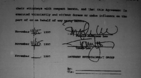 The signatures of Tommy Lee and Pamela Anderson