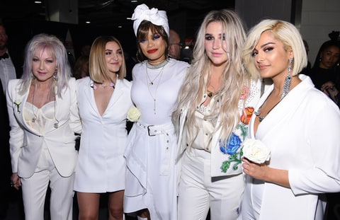 white rose kesha