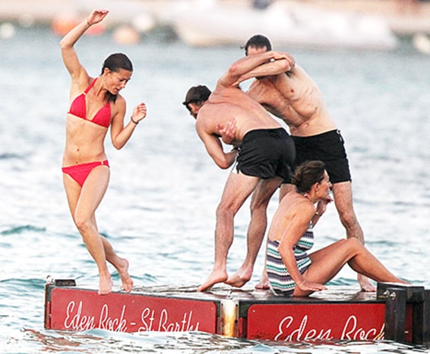 Bikini+Images+Of+Pippa+Middleton Kate And Pippa Middleton Bikini Photos \x3cb\x3epippa middleton\x3c/b ...