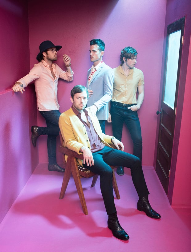 บทเพลง Around The World ชิ้นงานเสียงเพลง Kings Of Leon