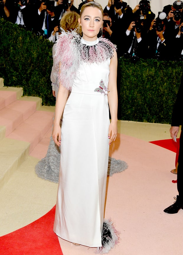 http://img.wennermedia.com/620-width/saoirse-ronan-full-zoom-d6a173b4-4648-4cf3-b1fe-f1218a45ce7e.jpg