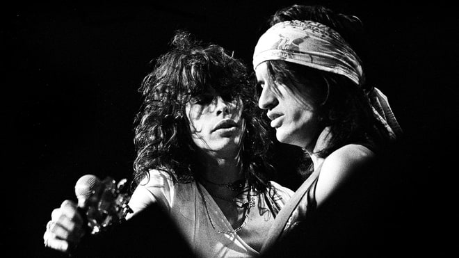 Steven Tyler vs. Joe Perry