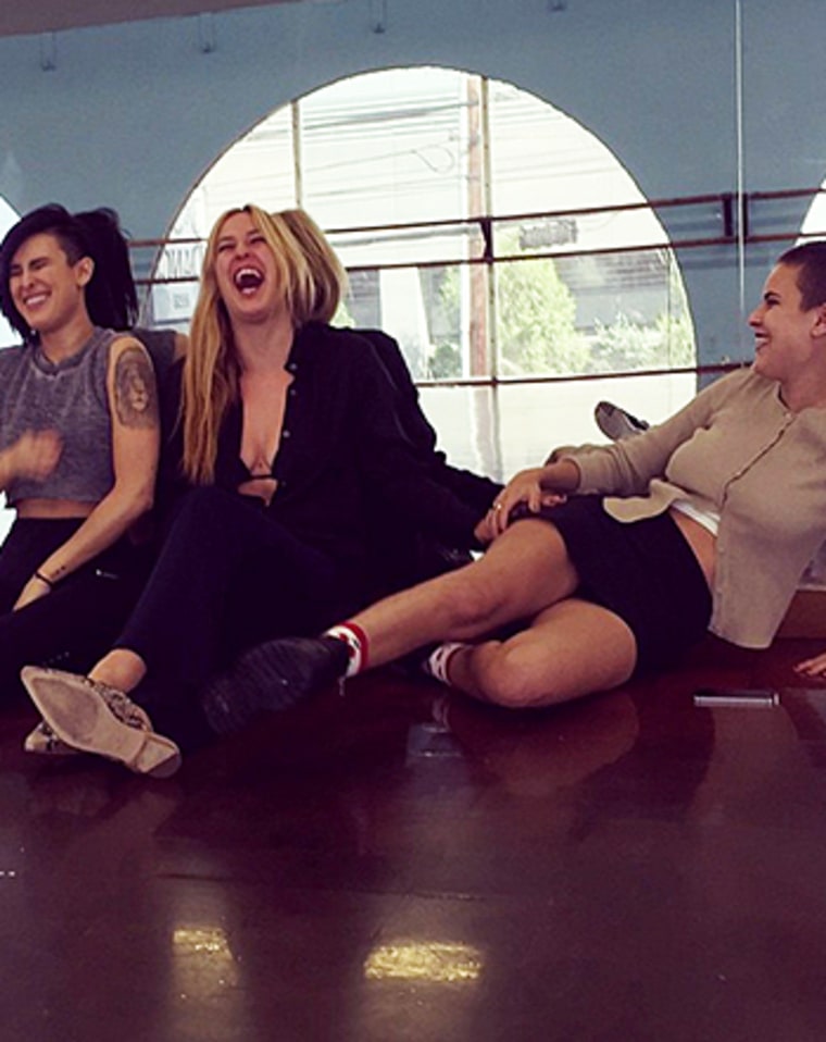 Rumer Willis, Sisters Get Case of the Giggles During DWTS Rehearsals