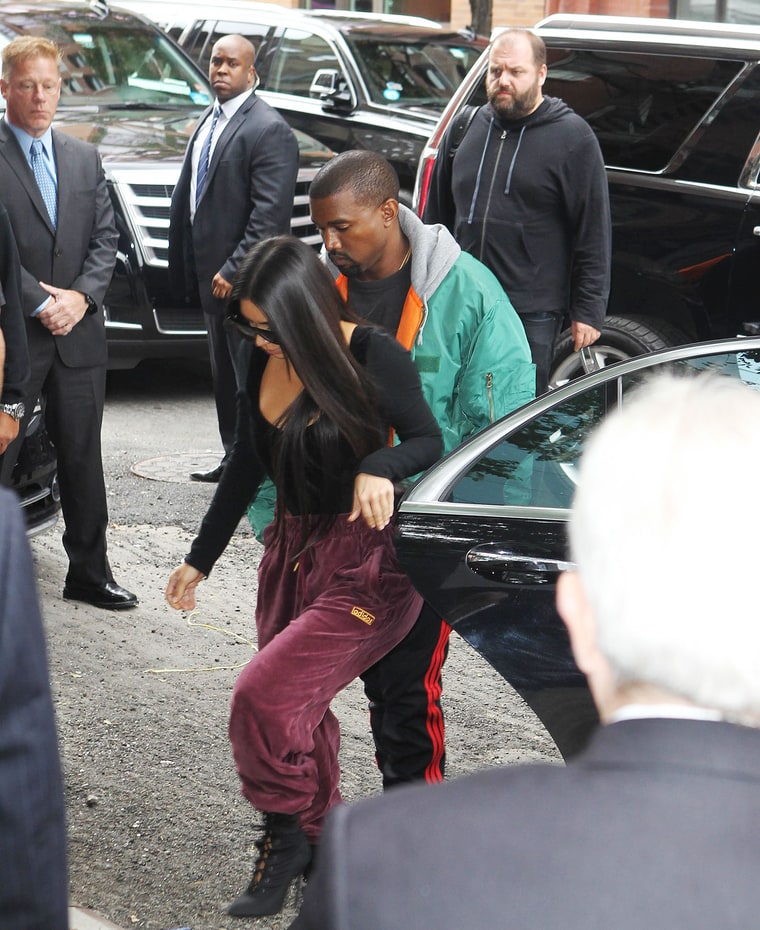 kim-kardashian-kanye-west-690950a1-fe37-