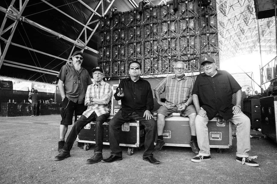 Los Lobos