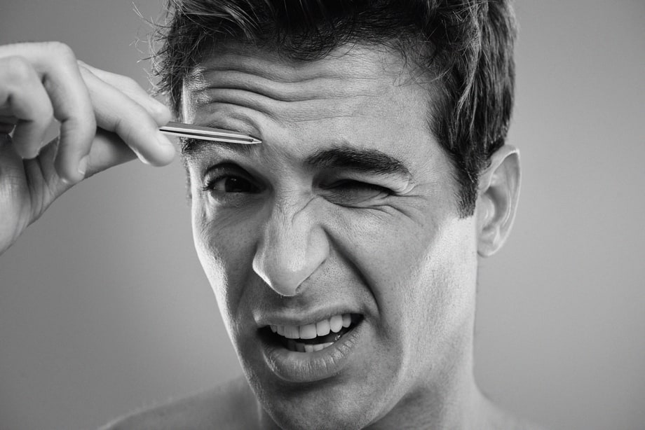 Look Younger in Minutes: Groom Your Eyebrows
