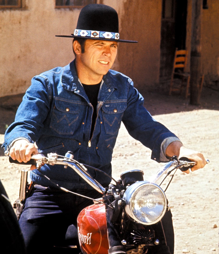 Billy Jack (1973)
