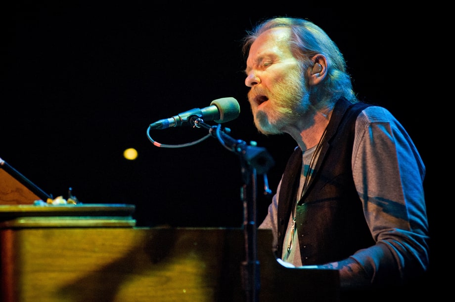 10 Stunning Gregg Allman Covers by Country Artists