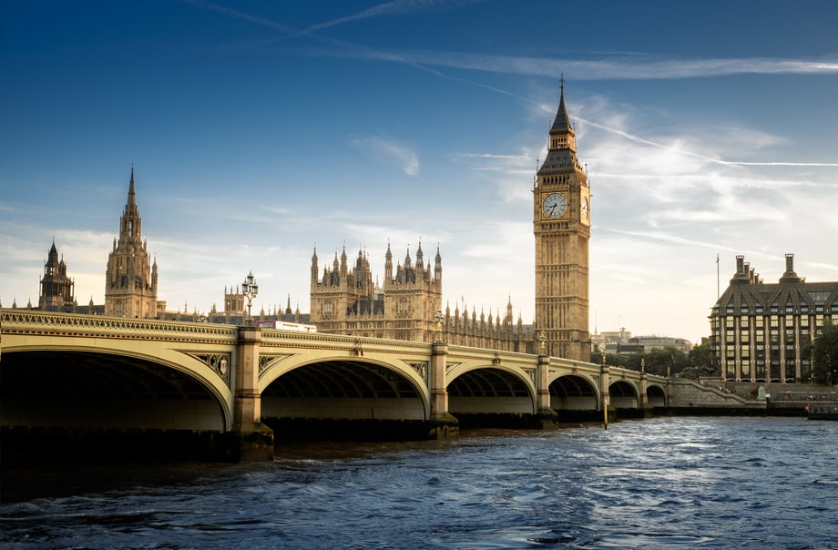 10 Awesome Destinations Where the Dollar Is Strong (and Vacations are Cheap)