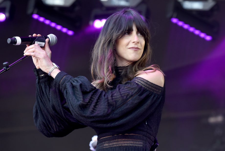 Nicki Bluhm