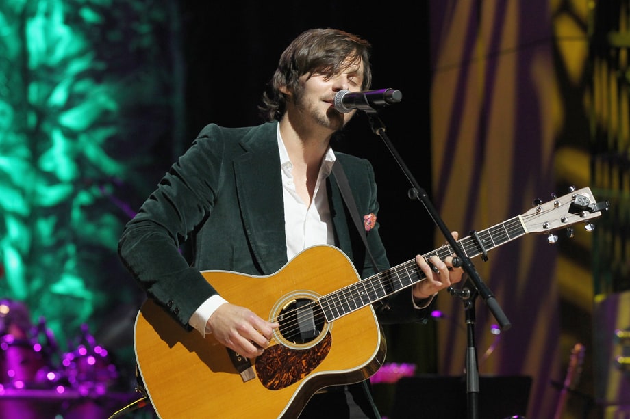 Charlie Worsham Sings for the Angels