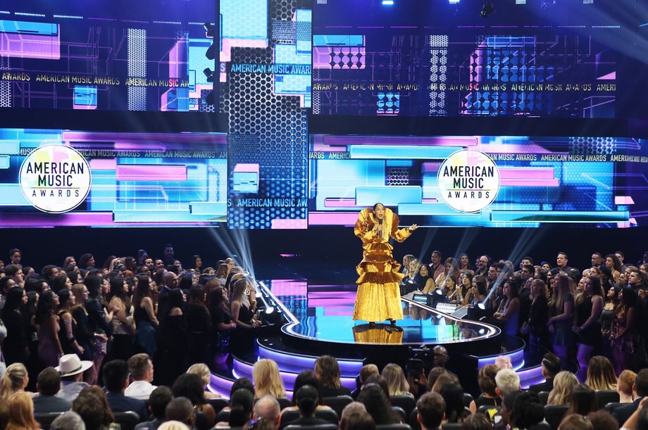 BEST: Tracee Ellis Ross and Diana Ross make the night a family affair