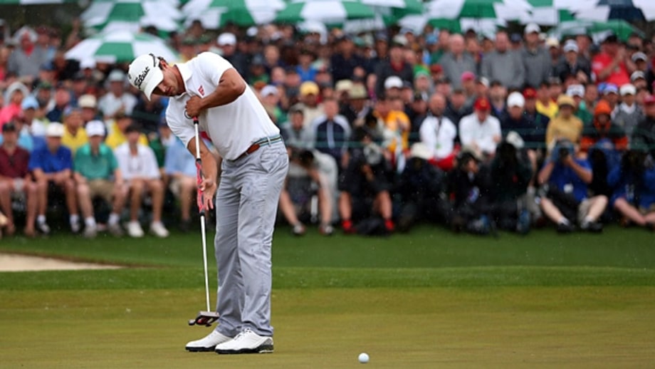 Green: Let your putter swing like a pendulum.