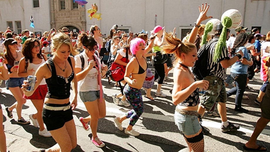 Bay to Breakers Run (San Francisco, CA)