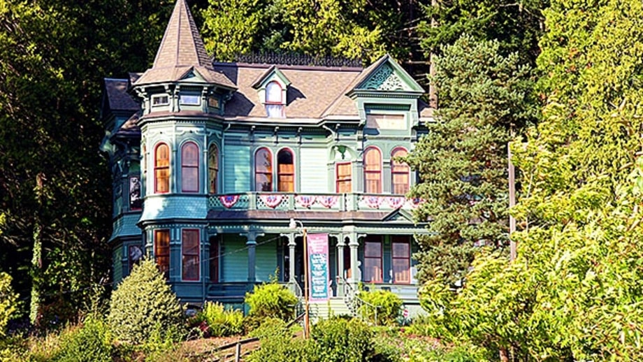 Castle on the Hill, Eugene, OR 10 Weirdest Historical Mansions You