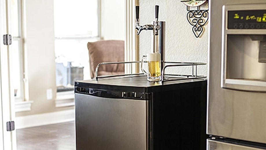 EdgeStar Dual Tap Kegerator 16 Gift Ideas for Beer Lovers Men's Journal