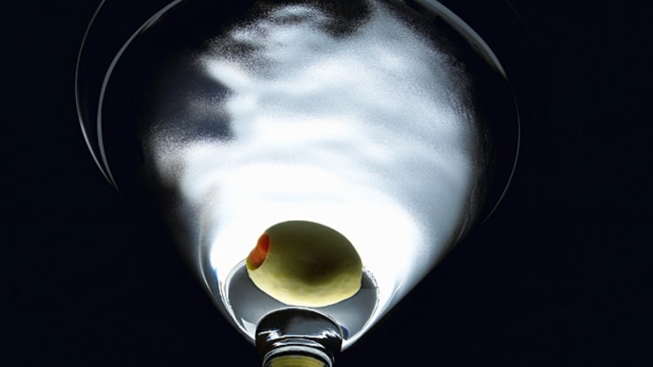 9 Classic Cocktail Recipes to Memorize