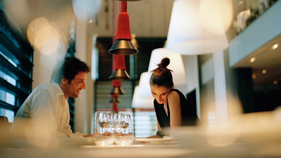 How to Score a Last-Minute Table at a Restaurant