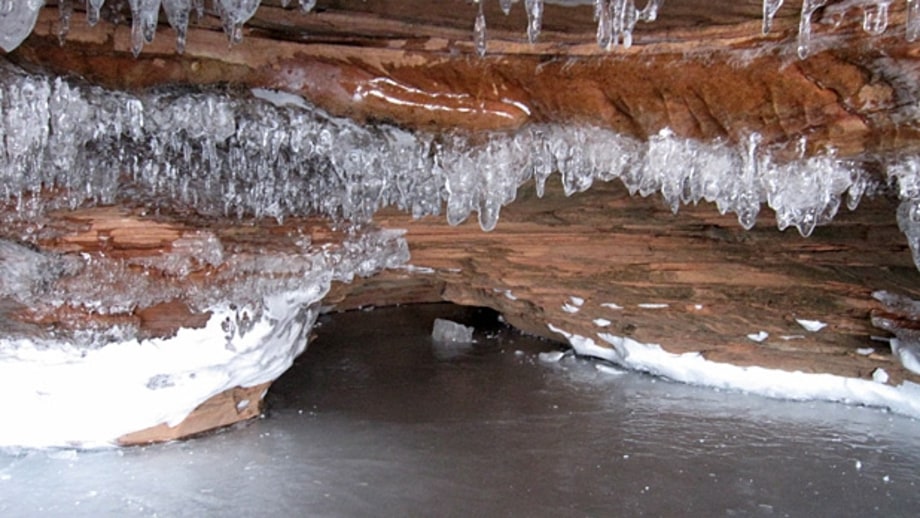 Lake Superior Ice Caves (Wisconsin, USA)