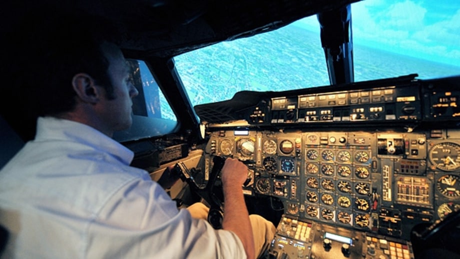 Train on a Flight Simulator