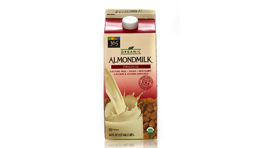 Almond milk (40 calories; 1g protein)
