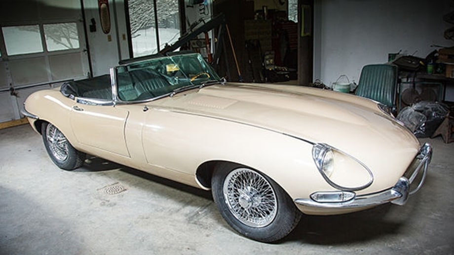 Jaguar E-Type (1961–1974)