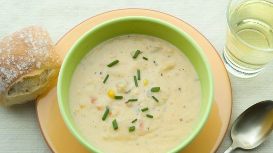Sweet creamed corn with mint and chives