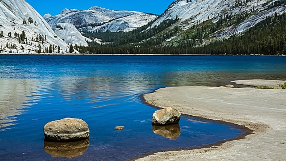 Tenaya Lake East Beach, California