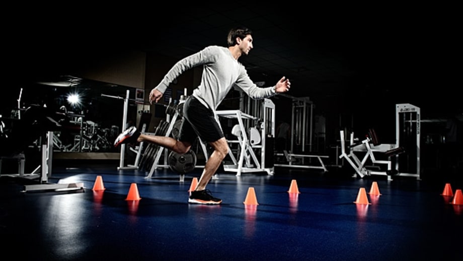 Half-Rotation Zigzag Agility Training