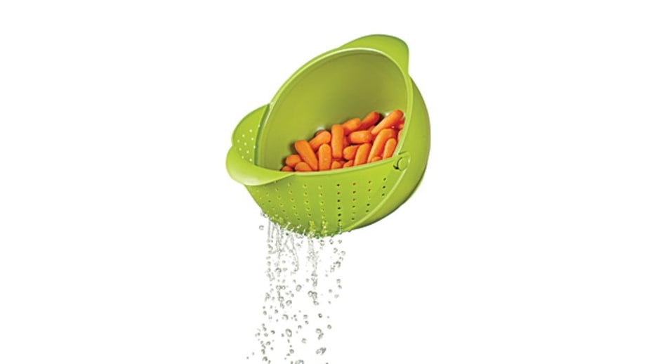 Umbra Rinse Bowl and Strainer