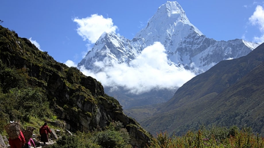Trekking to Everest