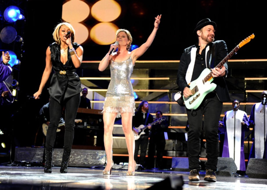Keri Hilson and Jennifer Nettles