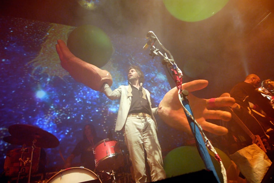 Giant Hands