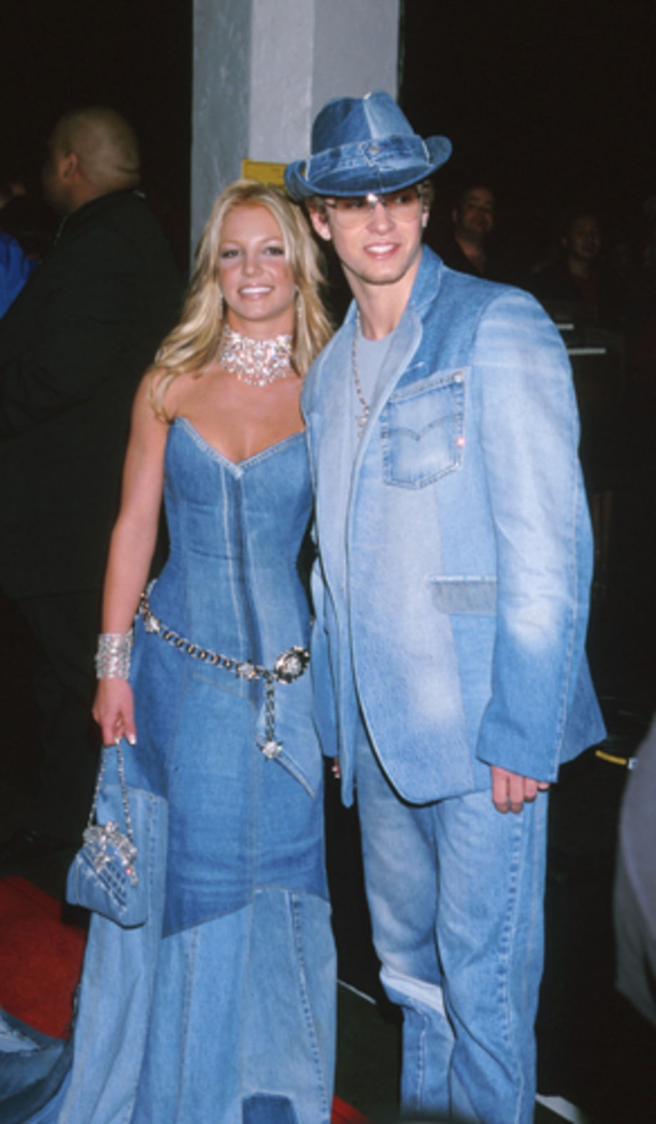 28th Annual American Music Awards 2001