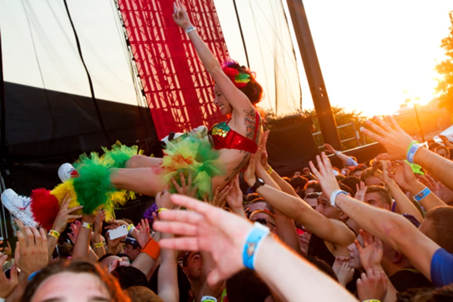 Crowd Surf