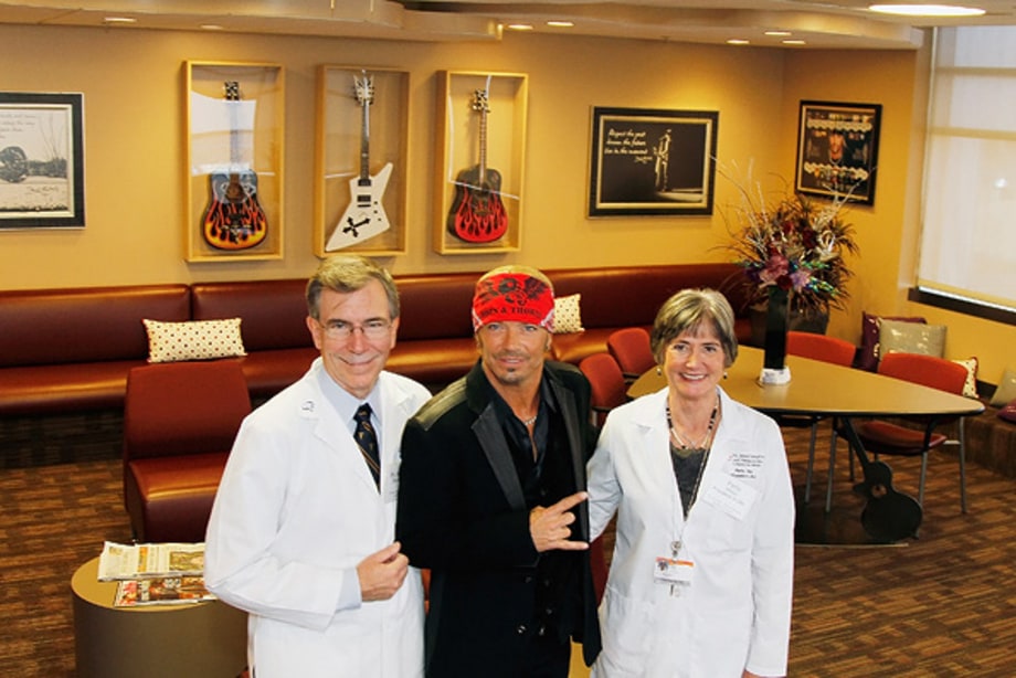 Bret Michael's Hospitality And Music Room