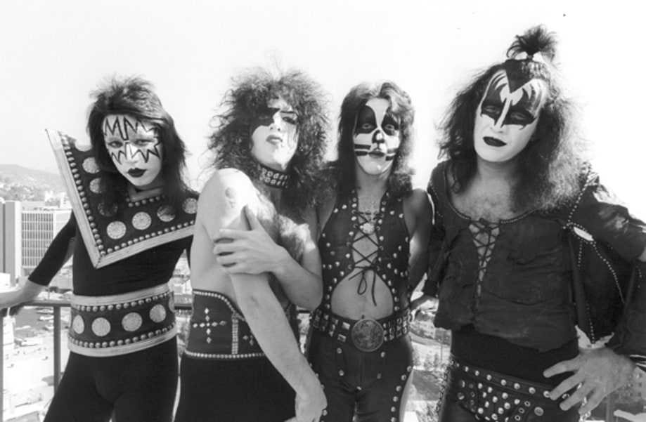3. Kiss