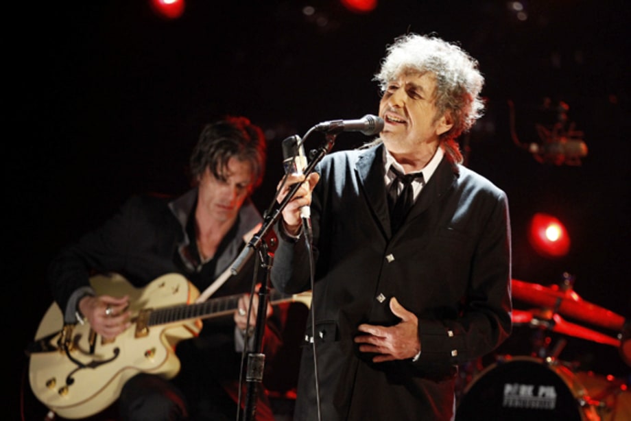 Bob Dylan (72)