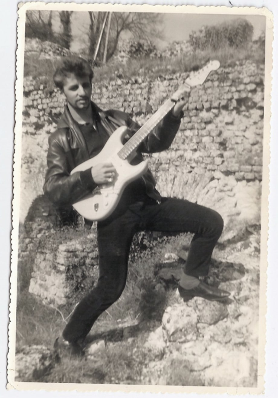 Guitar Poser