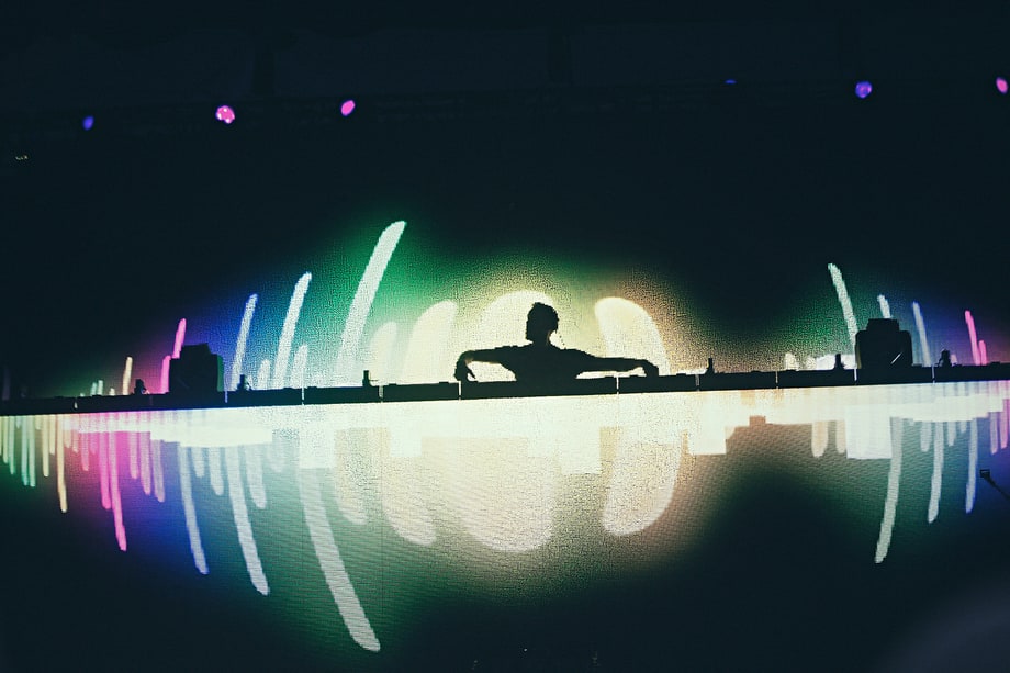 Biggest Glow-Stick Moment: Calvin Harris
