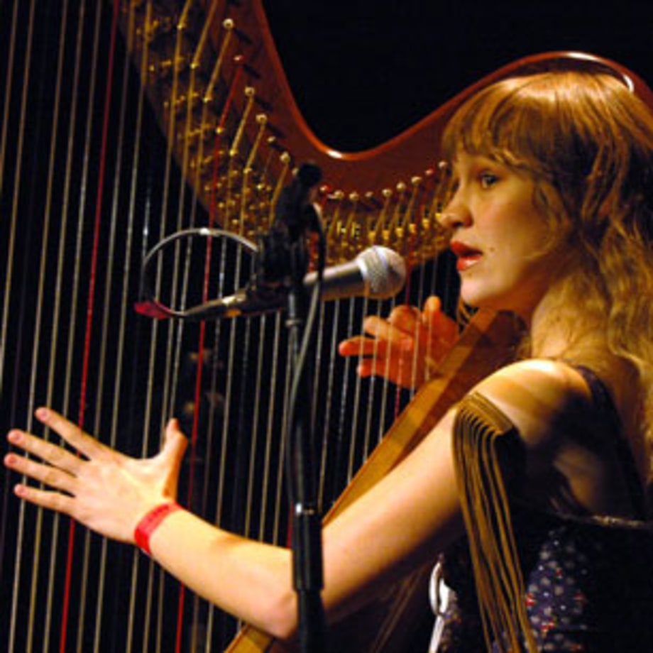 2004 Joanna Newsom reinvents the harp solo