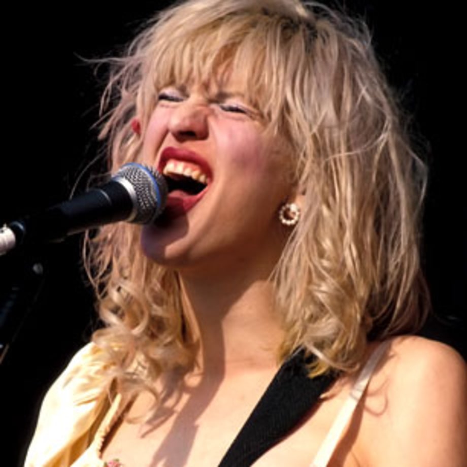 1994 Courtney Love makes a grunge classic