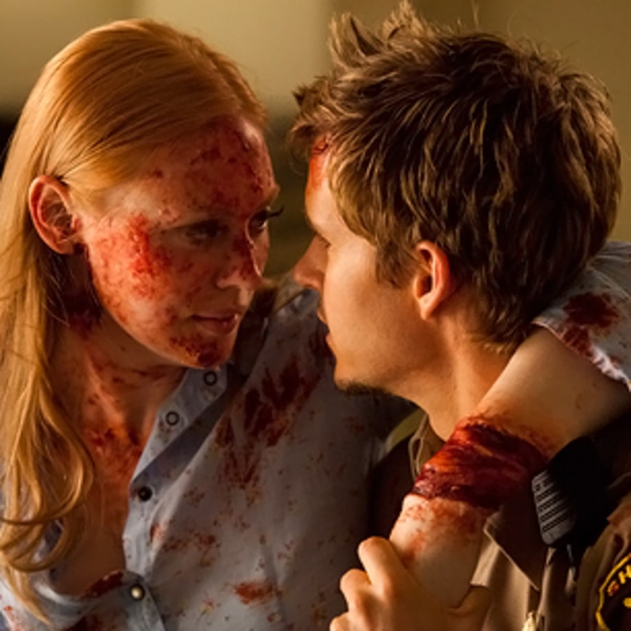Jessica and Jason Hook Up (Season 4, Episode 9)